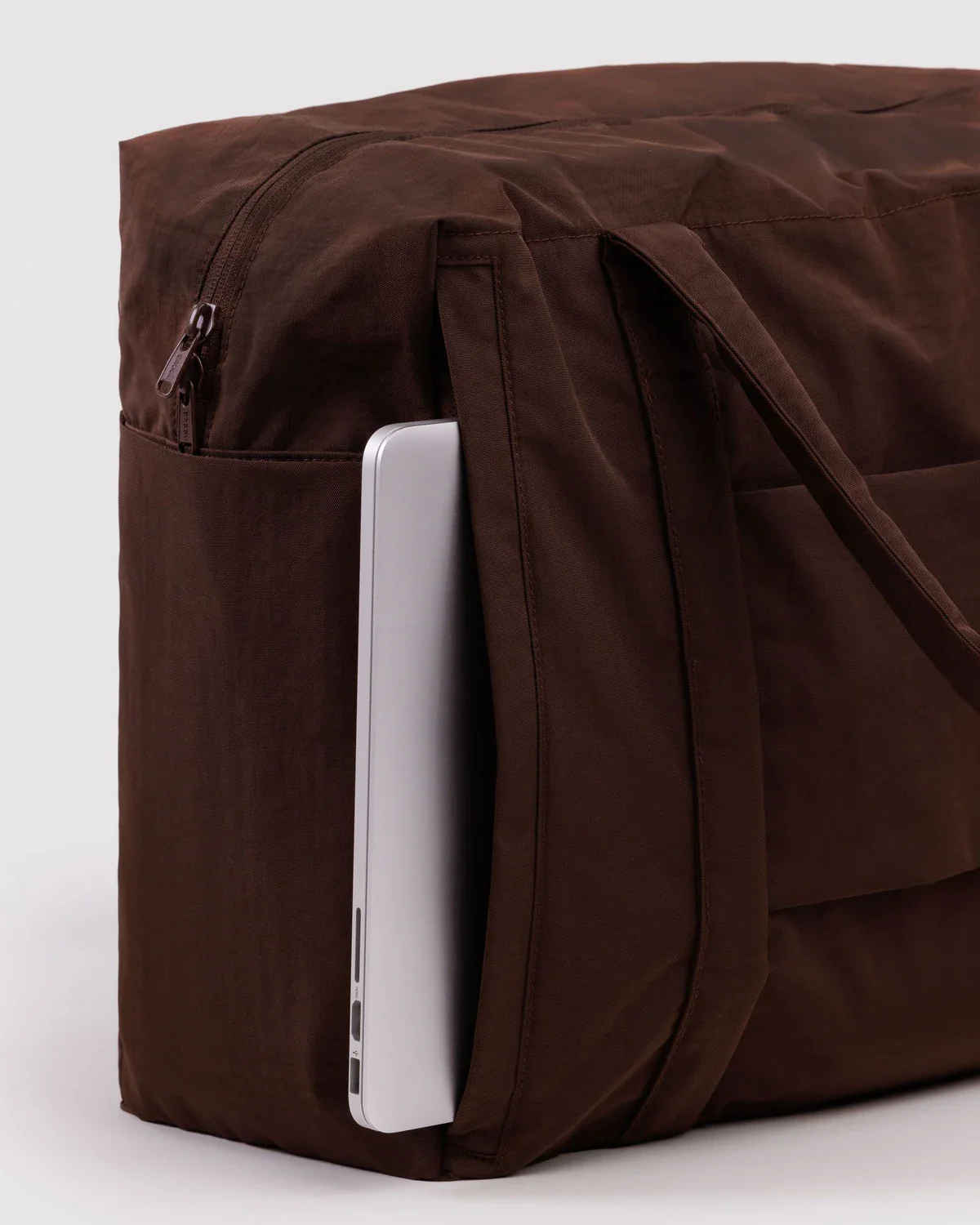 Baggu - Carry On Cloud Bag - Coffee - Image 4