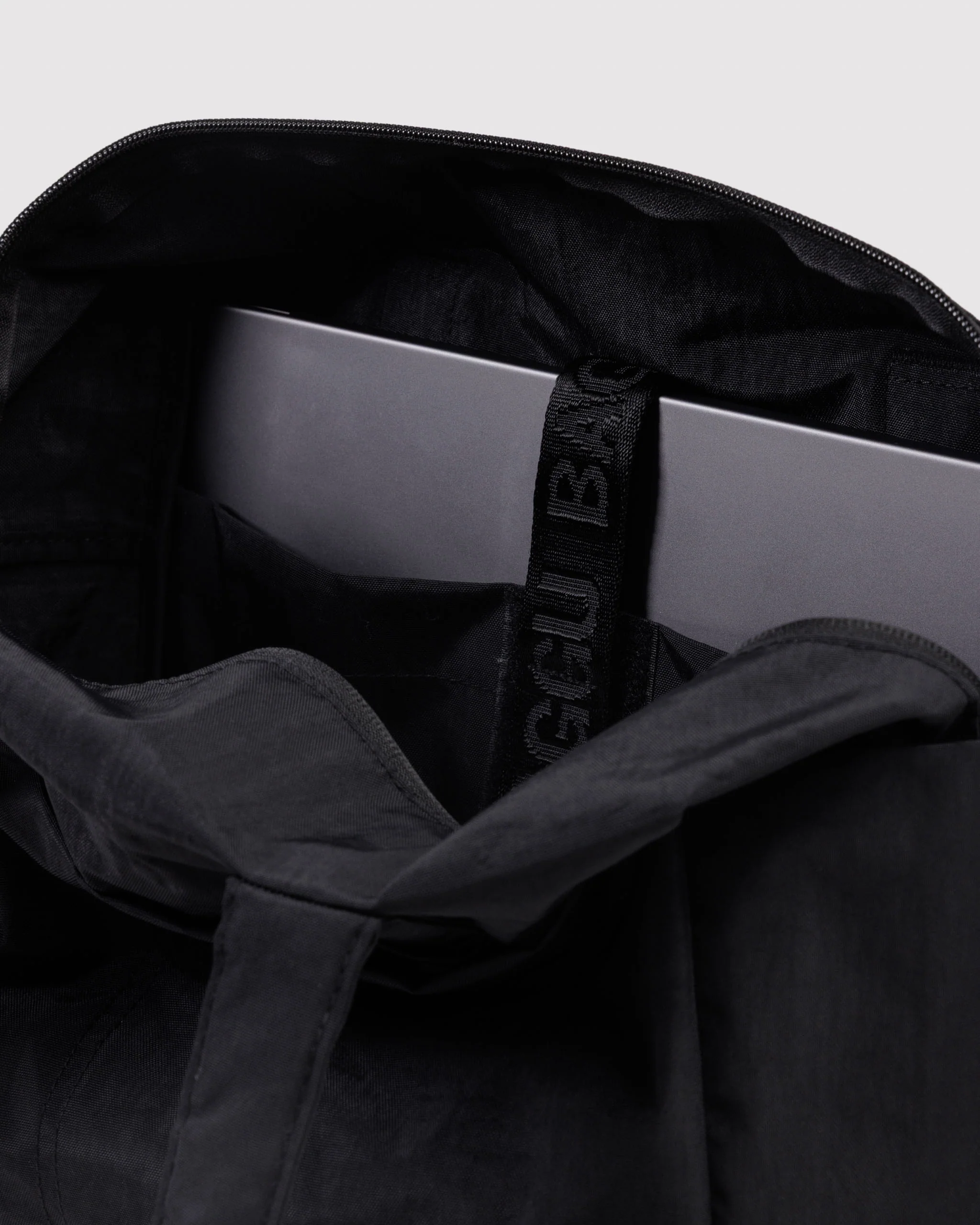 Baggu - Everyday Cloud Bag - Black - Image 3