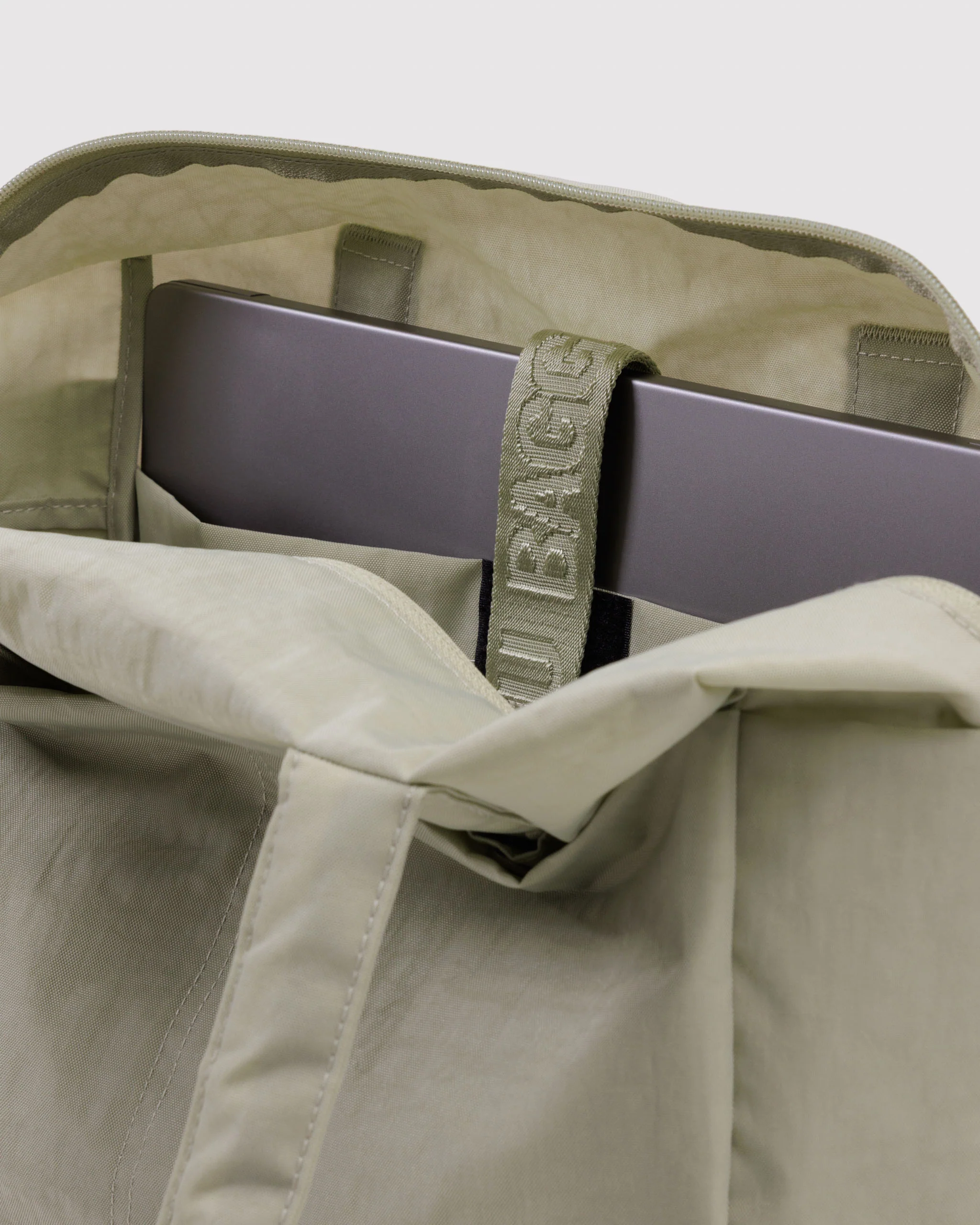 Baggu - Everyday Cloud Bag - Celadon - Image 4