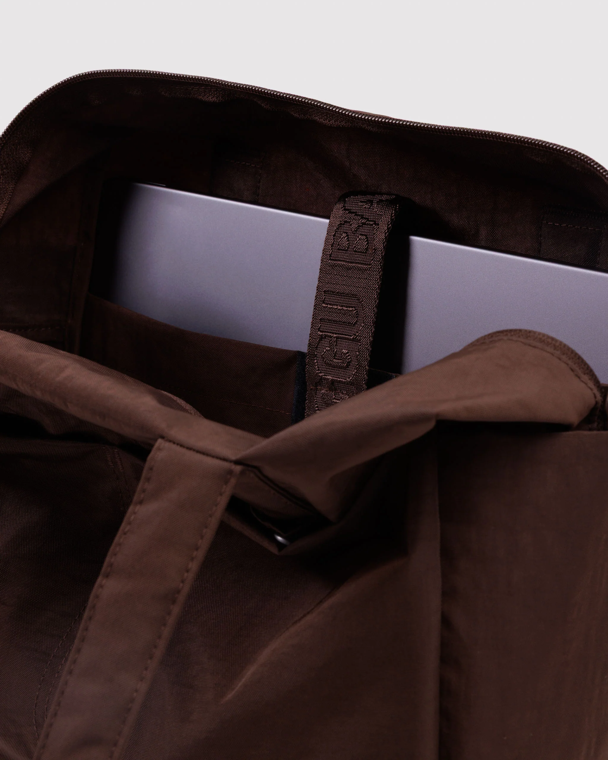 Baggu - Everyday Cloud Bag - Coffee - Image 3