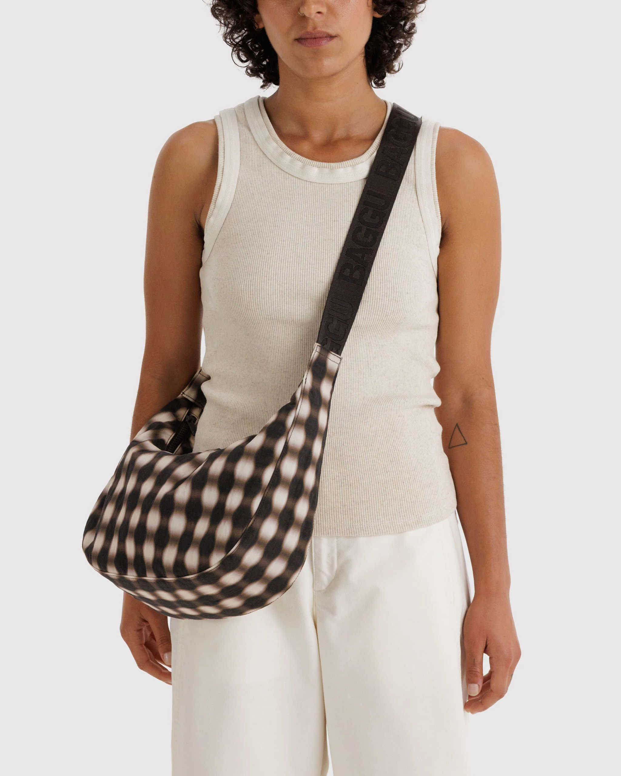Baggu - Medium Nylon Crescent Bag - Blurred Gingham Brown - Image 2