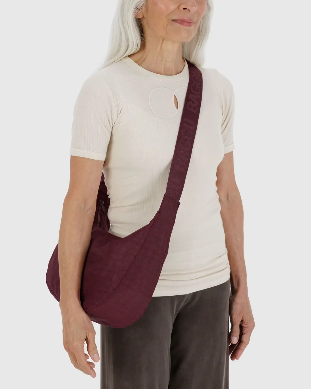 Baggu - Medium Nylon Crescent Bag - Mahogany - Image 2