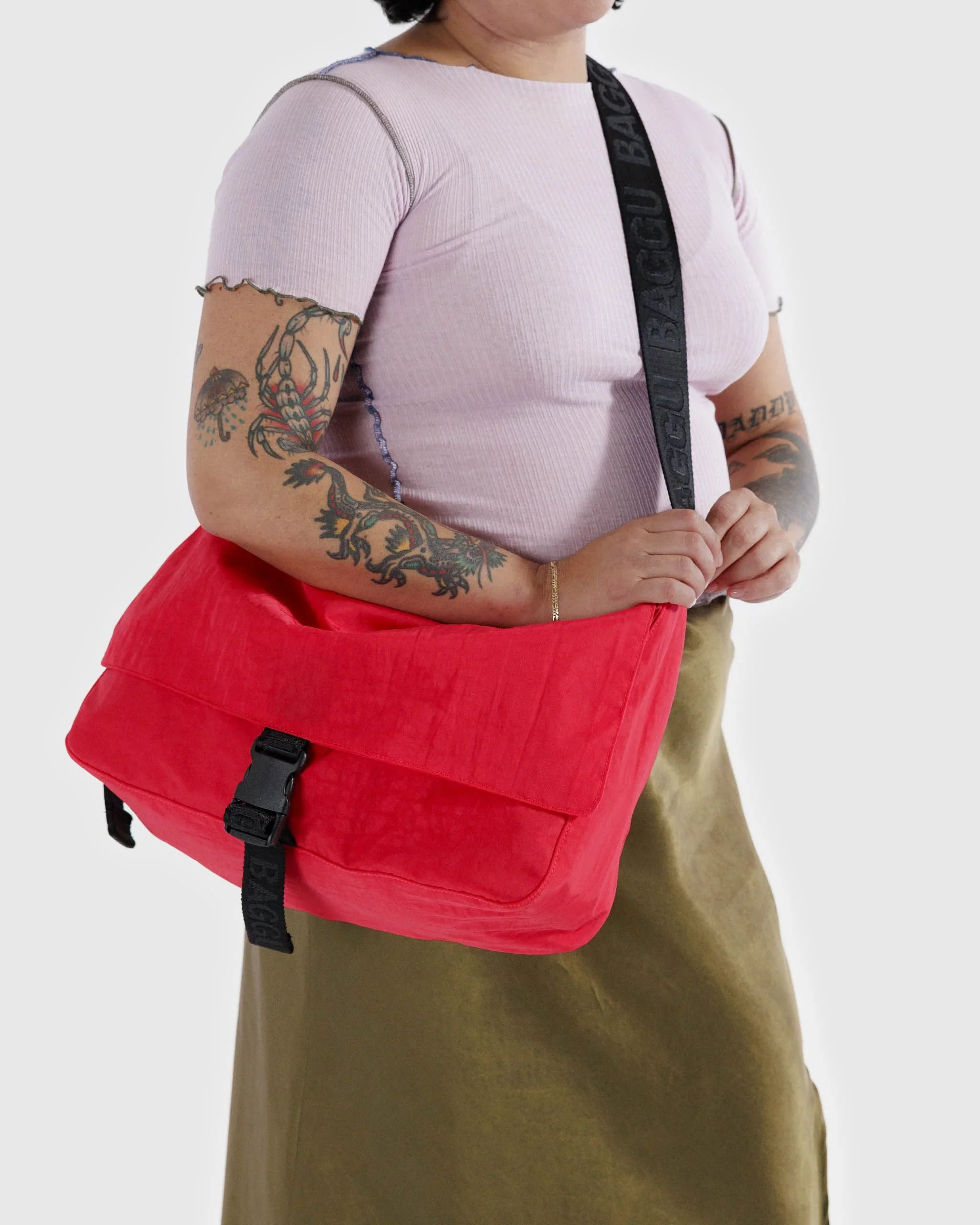 Baggu - Nylon Messenger Bag - Candy Apple - Image 3