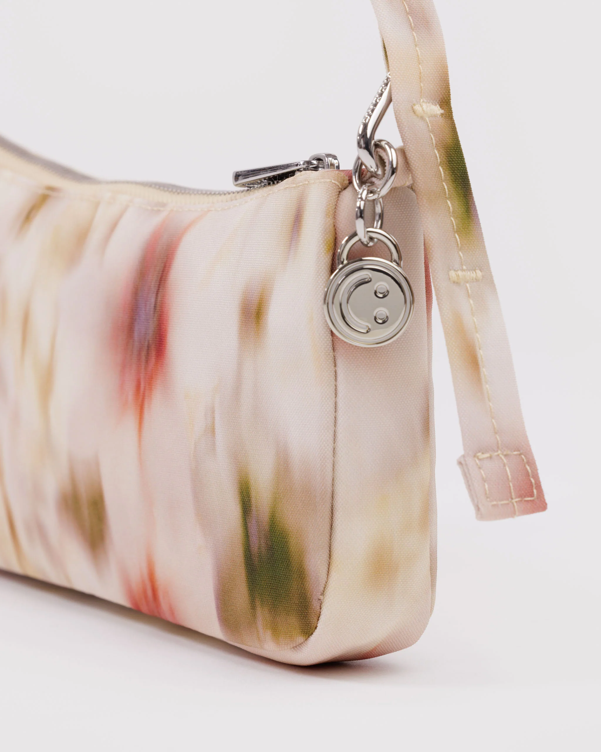 Baggu - Nylon Pochette - Abstract Floral - Image 3