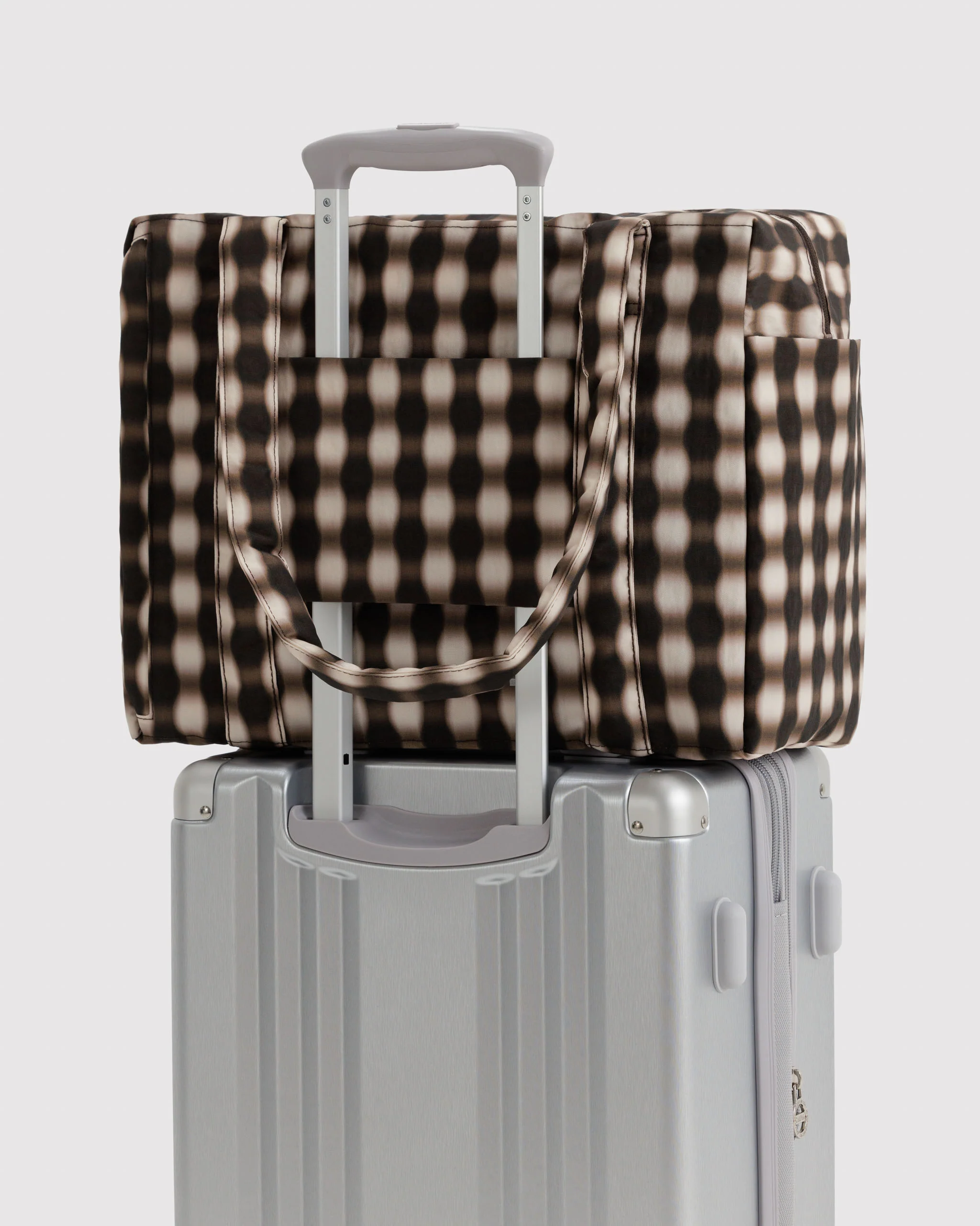 Baggu - Small Cloud Carry On - Blurred Gingham Brown - Image 2