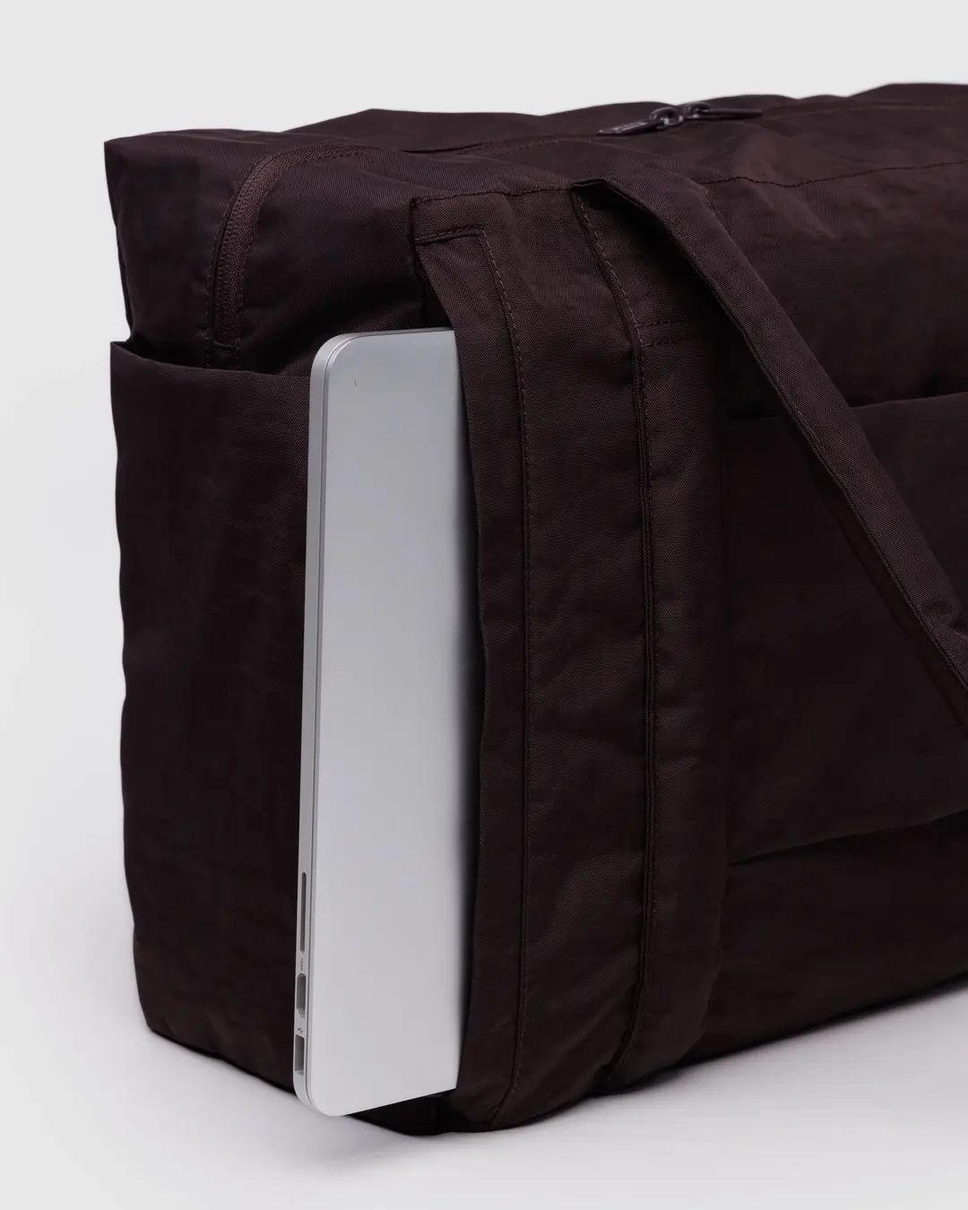 Baggu - Small Cloud Carry On - Chocolate Plum - Image 4