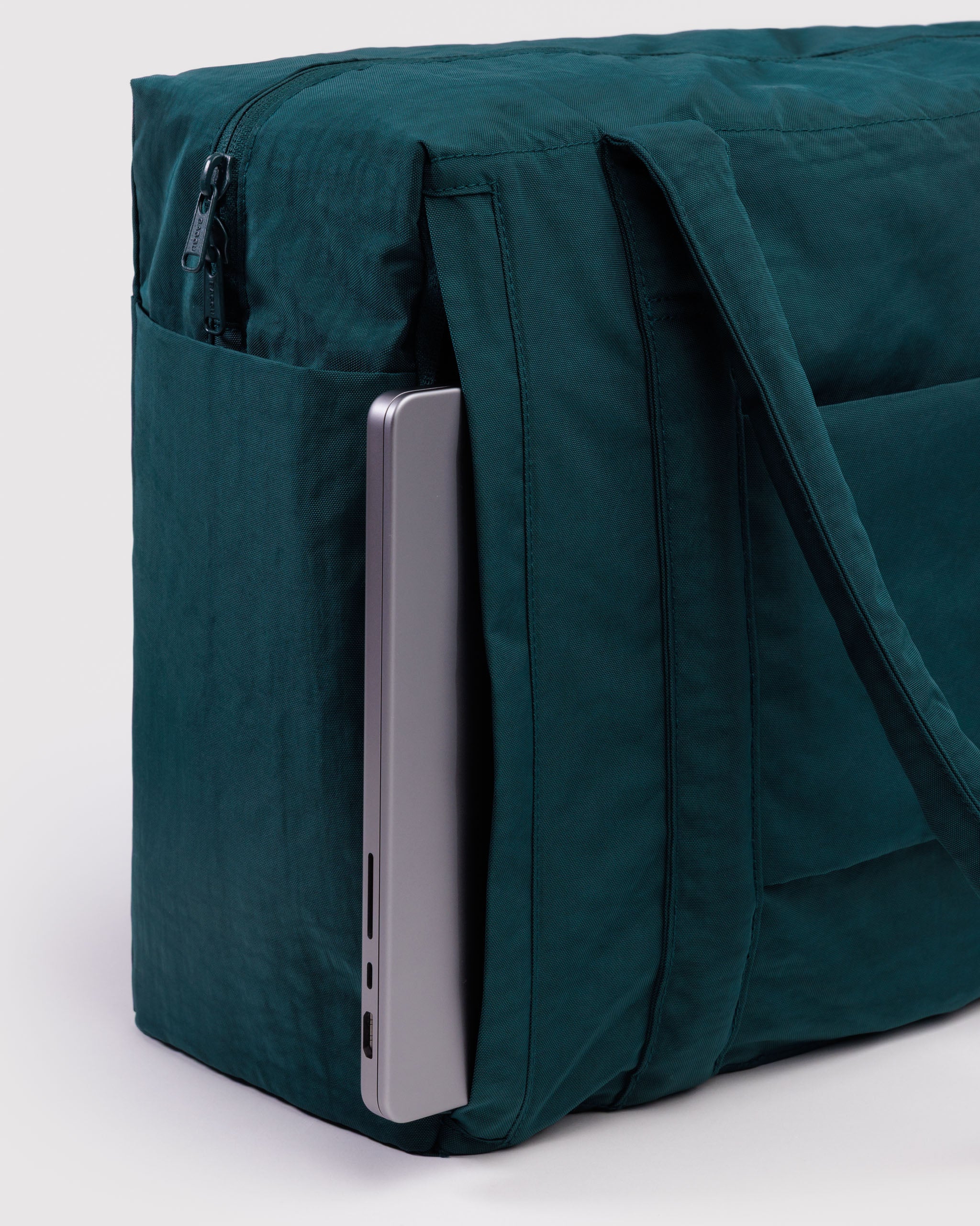 Baggu - Small Cloud Carry On - Deep Sea - Image 4