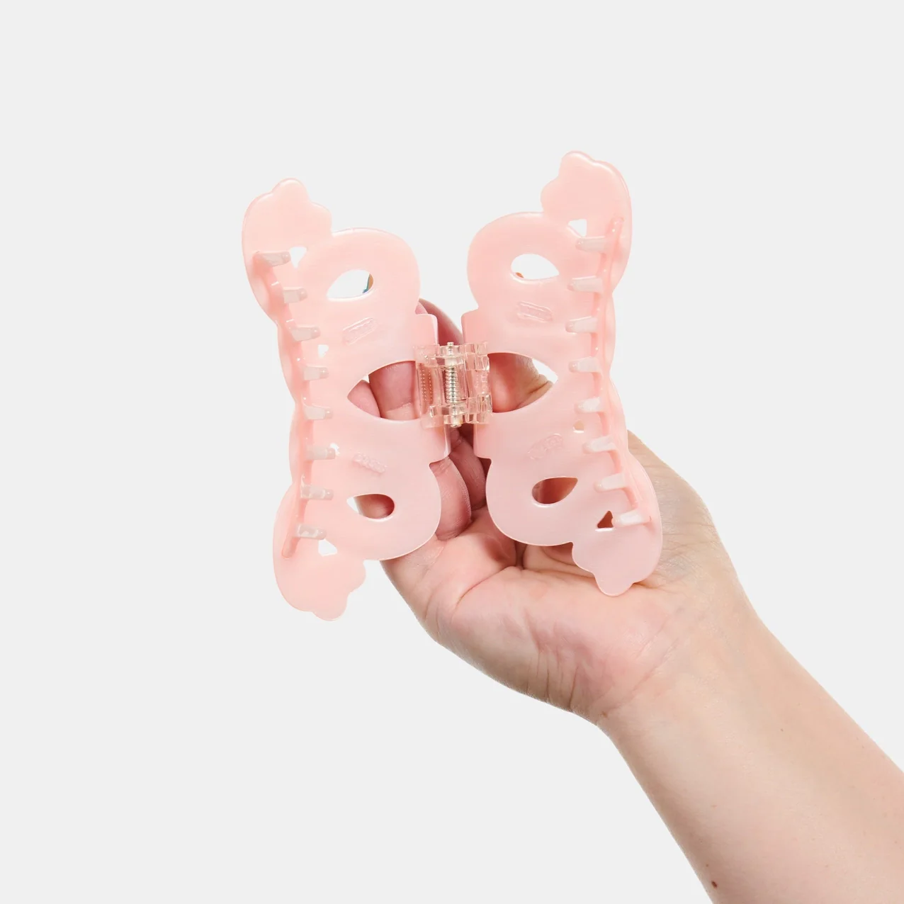 Chunks - Large Heart Loop Claw in Pink - Image 4