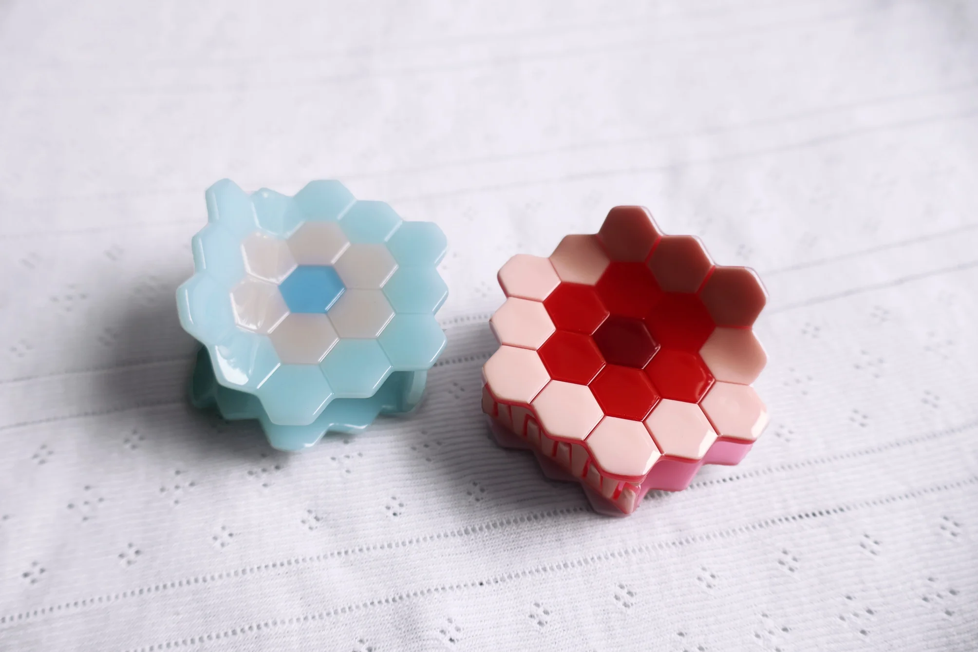 Hey Ricochet - Hexie Claw - Blue - Image 3