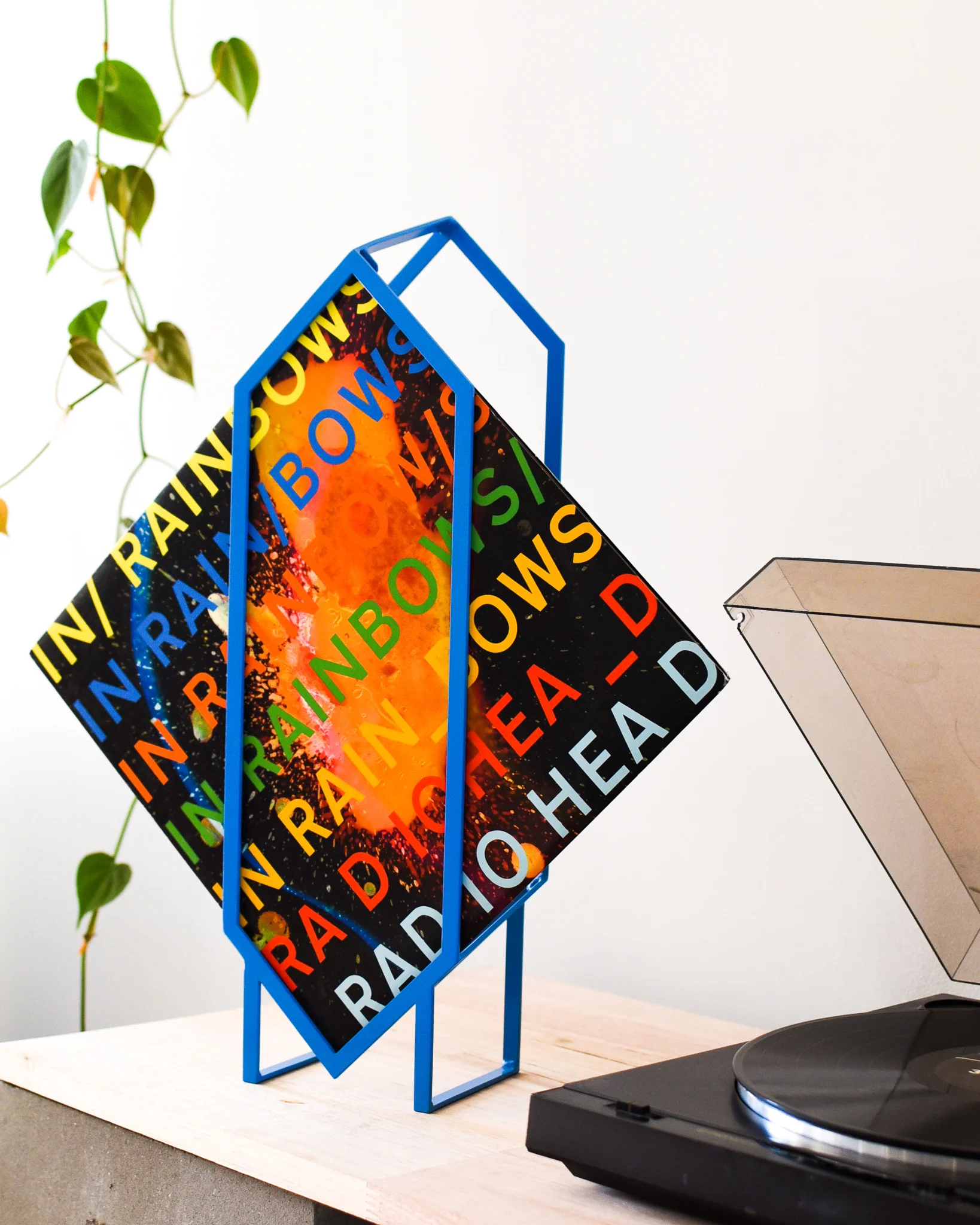 Idle Hands - Jex Vinyl Stand - Blue