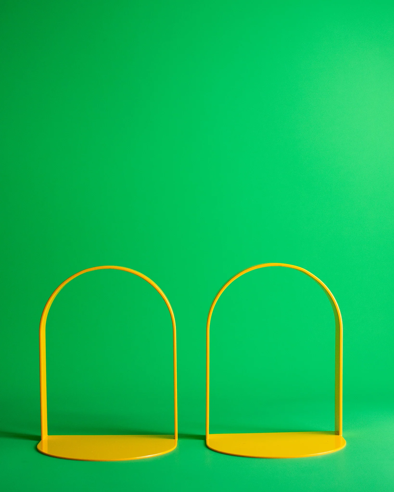 Idle Hands - Passage Bookends - Yellow - Image 4
