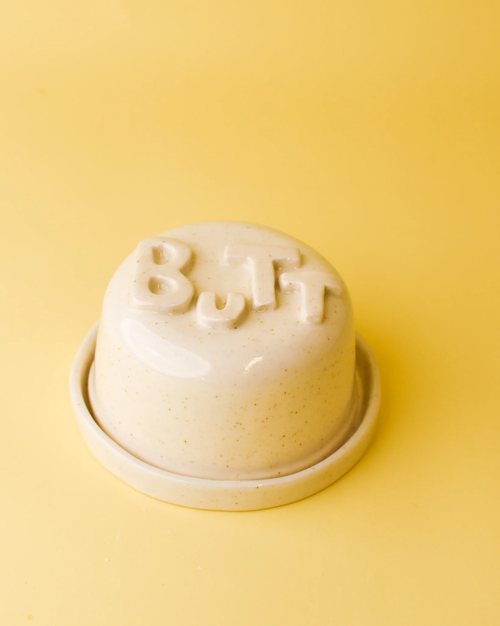 Julie B - BUTT Butter dish - Cream