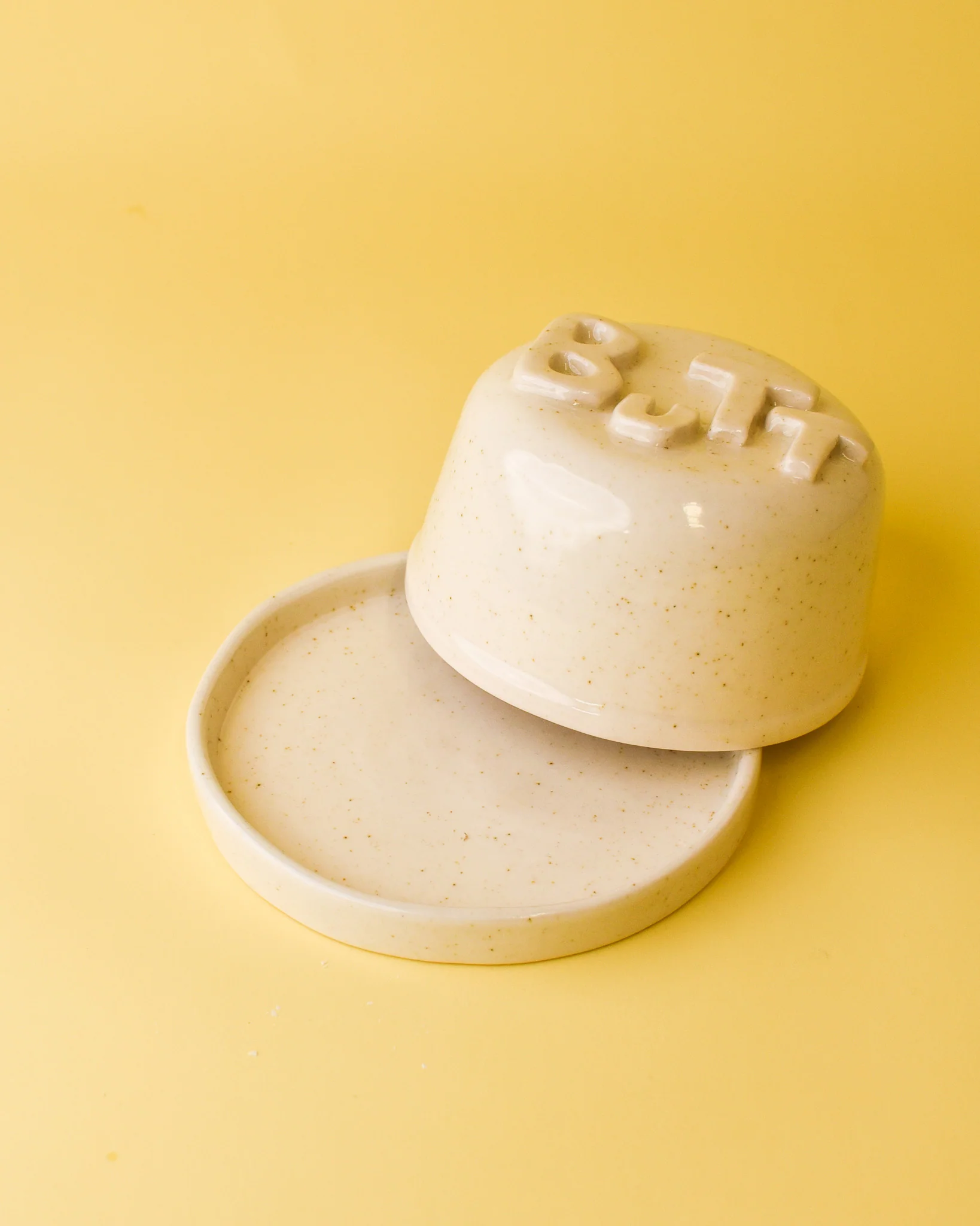 Julie B - BUTT Butter dish - Cream - Image 2