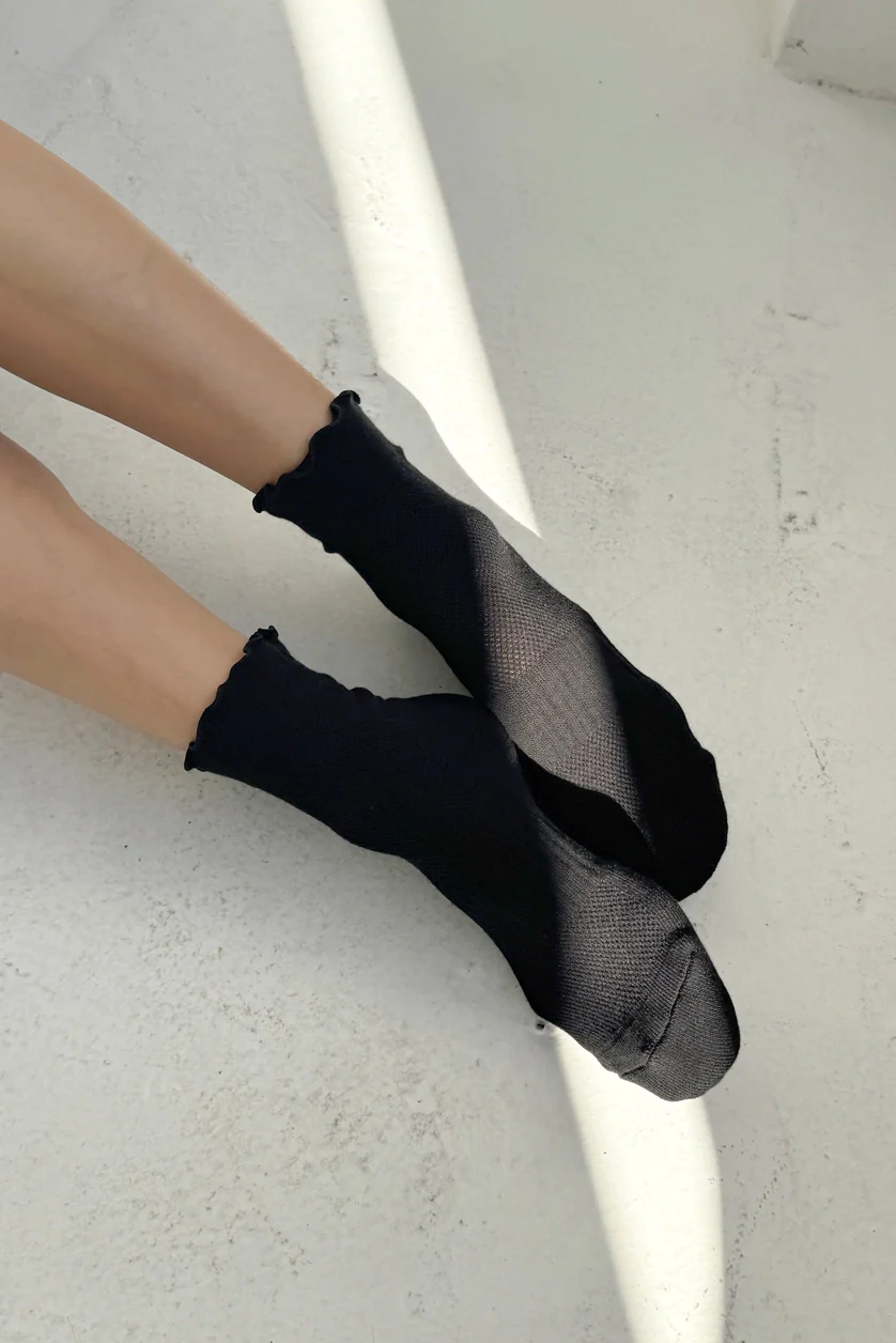 Le Bon Shoppe - Ruffled Hugger Crew Socks - Black - Image 4