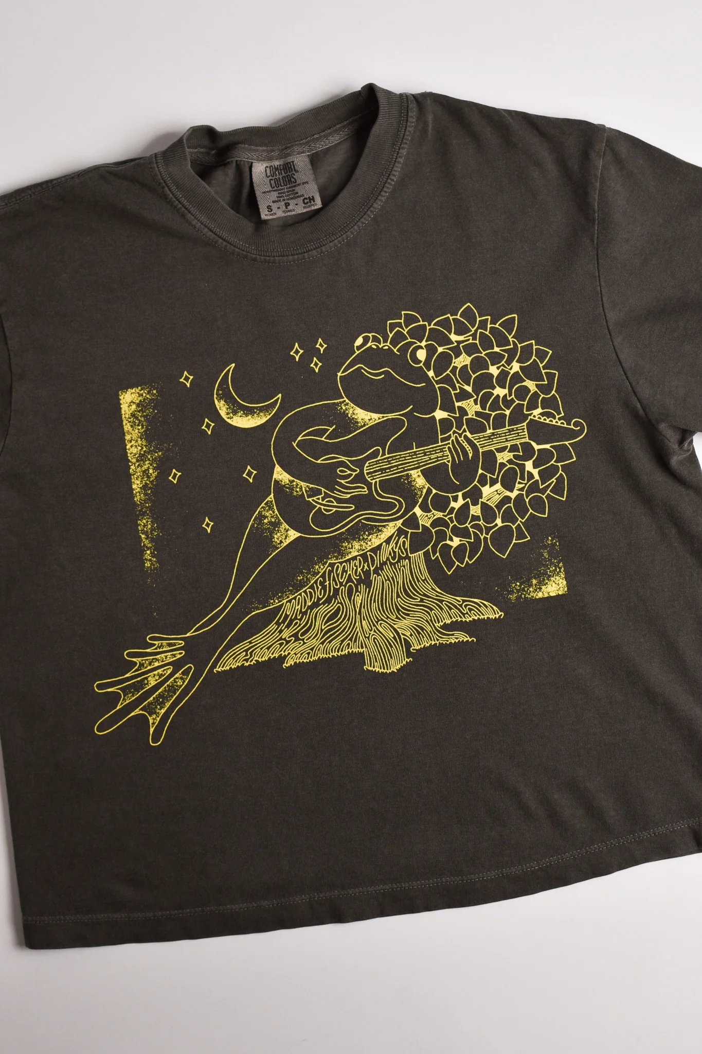 Maddie Fischer x Pinky's - Frog in the Moonlight tee - Image 5