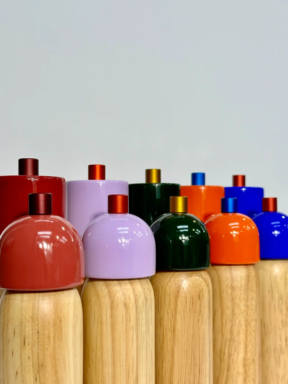 Maegen - Salt or Pepper Grinder - Orange & Blue Medium - Image 3