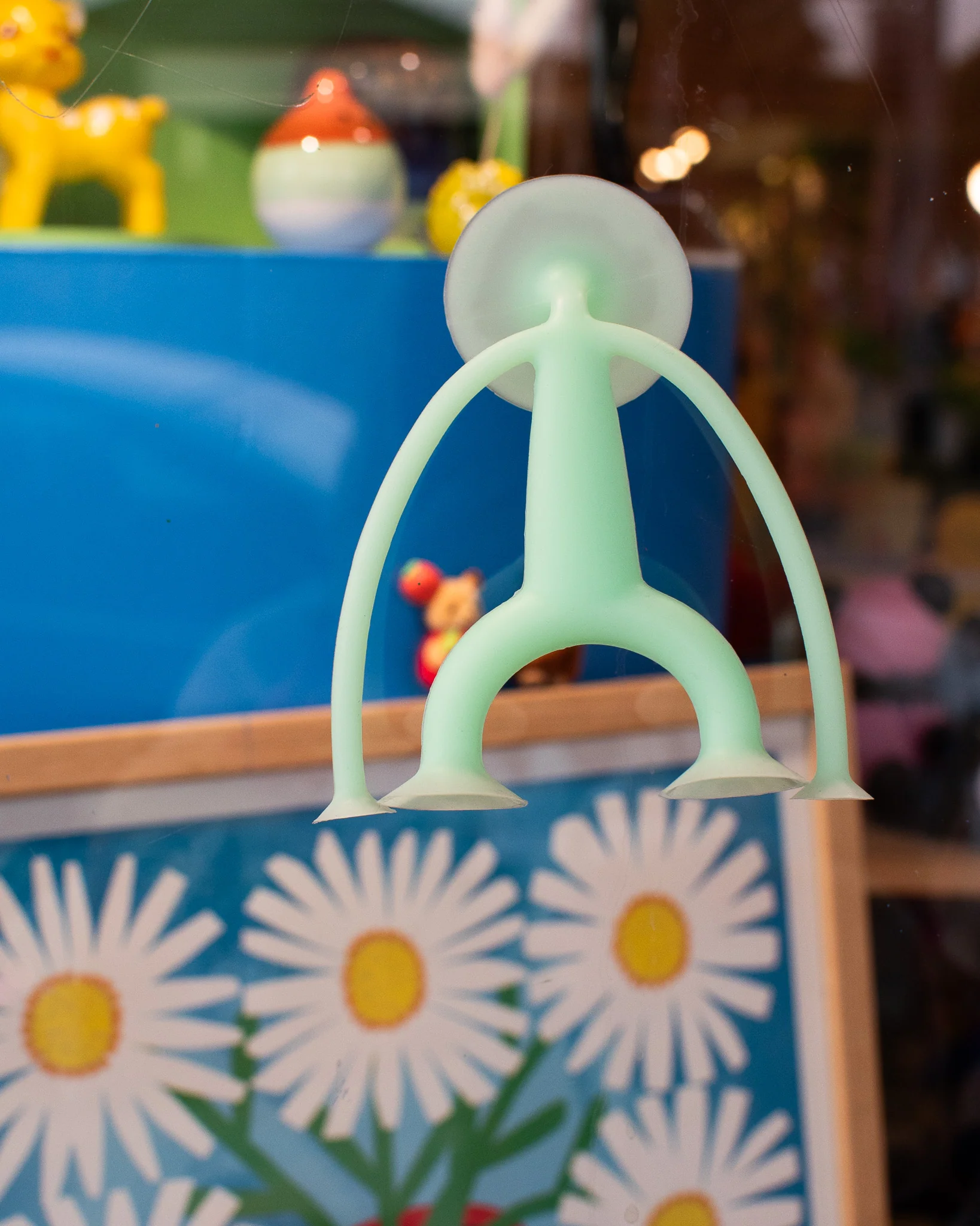 Moluk - Oogi - Glow in the Dark Toy - Image 5