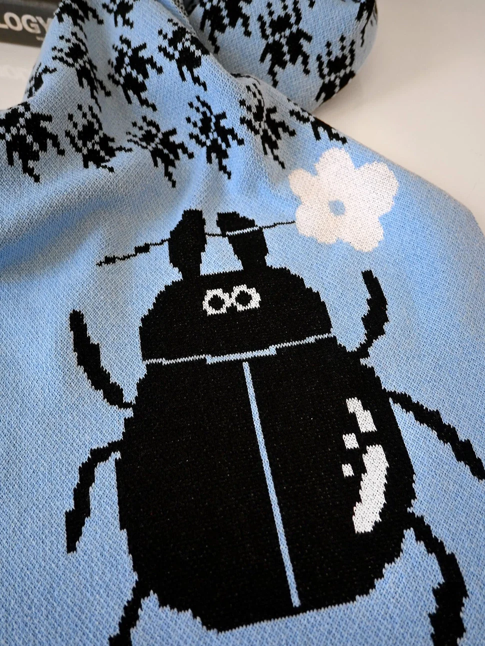 Natali Koromoto - "Beetletooth" Jumbo Scarf - Image 4