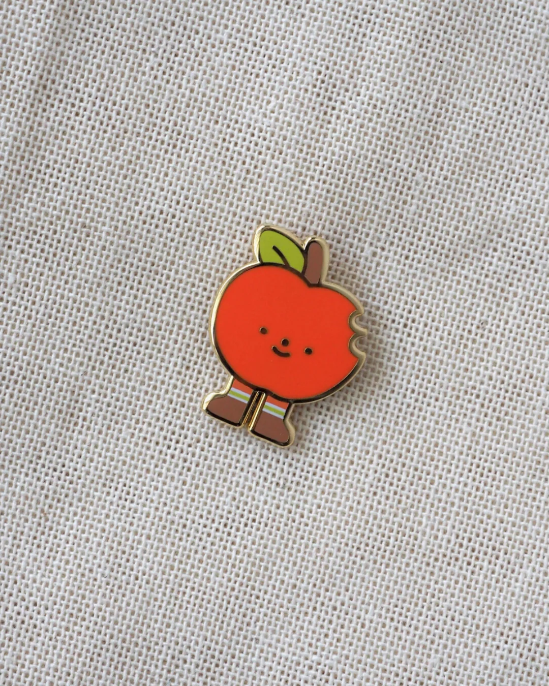 Natamori - Apple - Enamel Pin