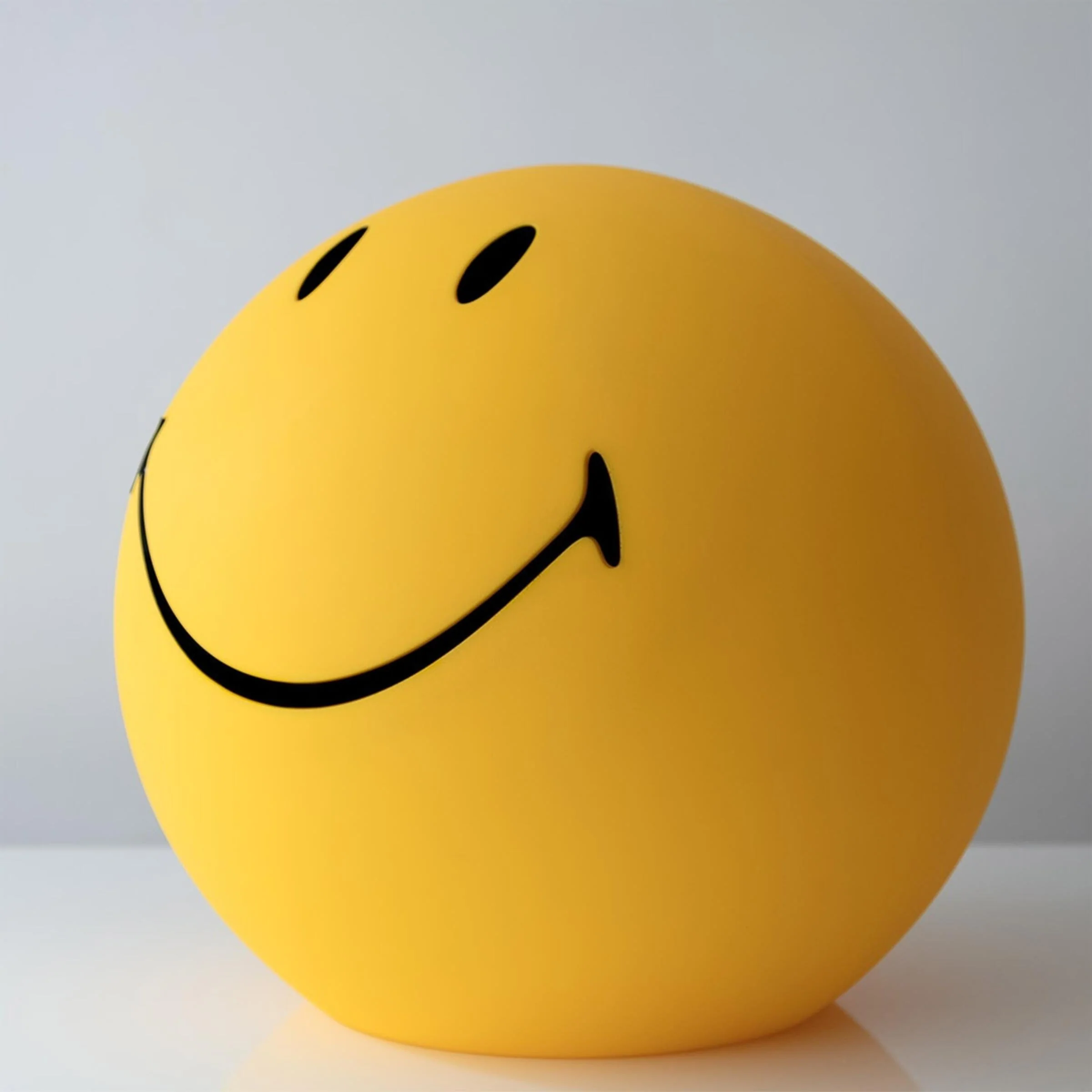 Mr Maria - Smiley XL Lamp - Image 4