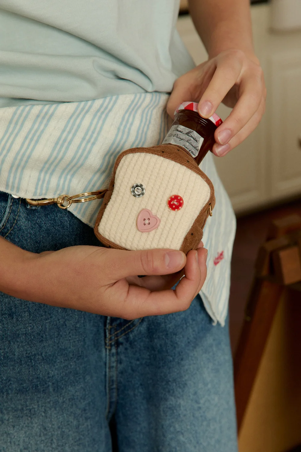 Socks Appeal - White Bread Pouch Keyring - Image 3