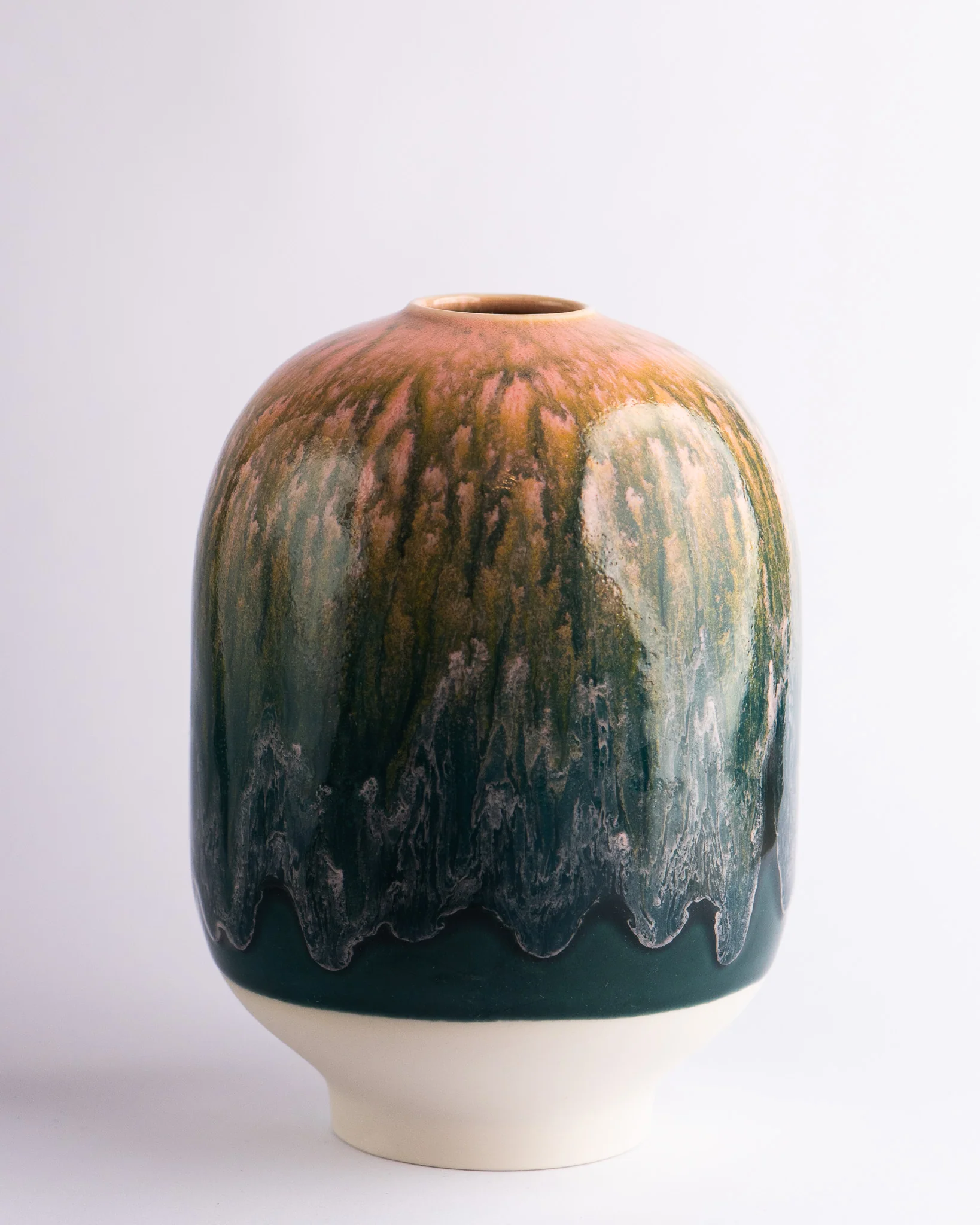 Studio Arhoj - Large Hana Vase - Plum 3