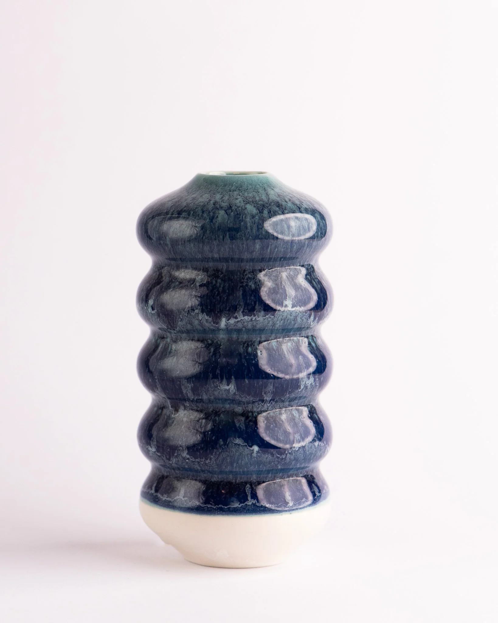 Studio Arhoj - Small Hana vase - Kiku 1