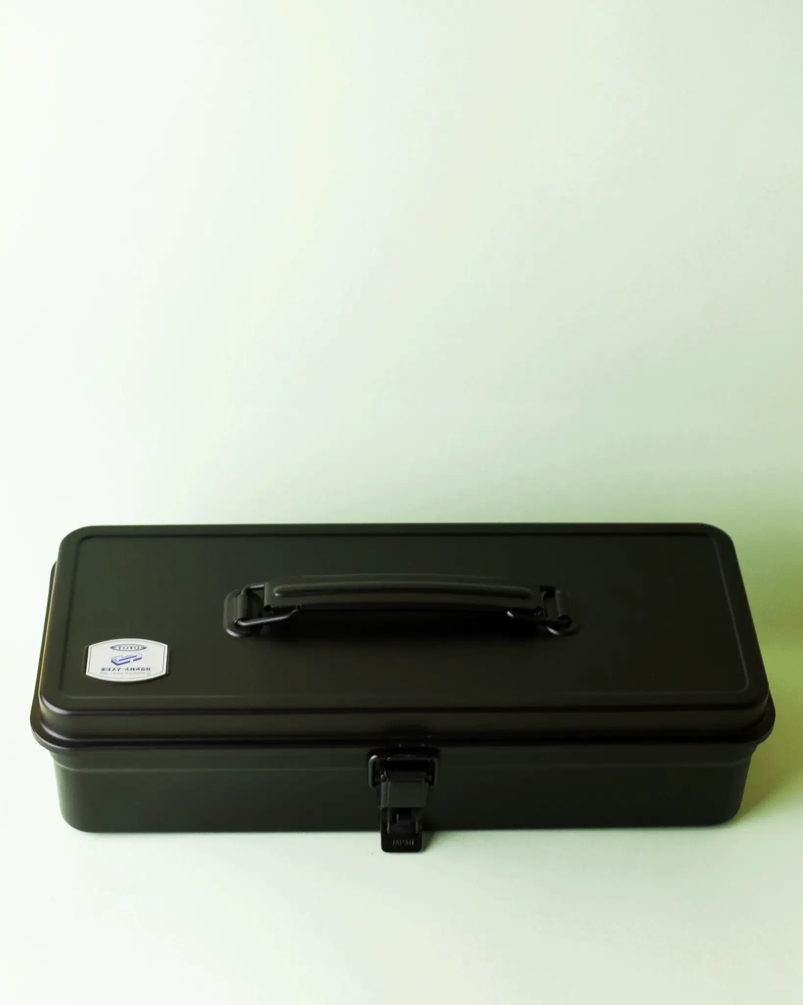 Toyo - Trunk Shape Toolbox T-320 - Black