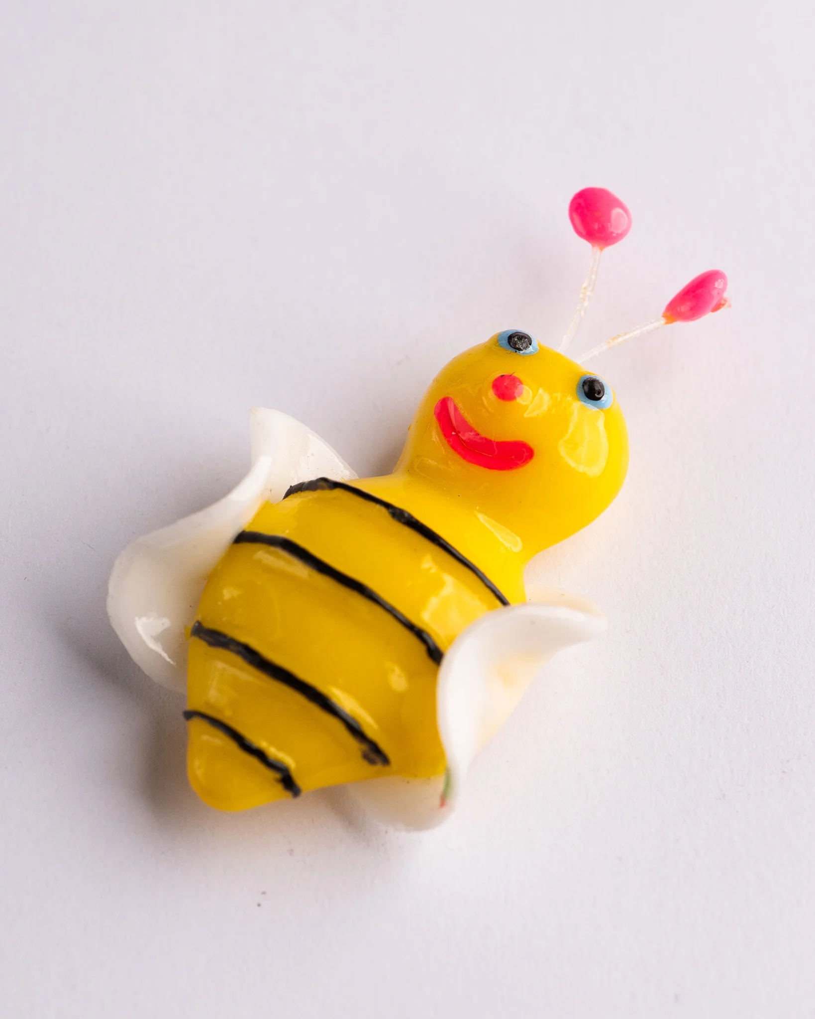 Weird Magnets - Bee