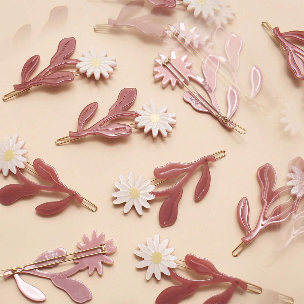 Winona Irene - Barrette Set - Marguerite Daisy Flower - Image 3